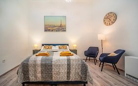 A77 Buda Castle Apartment